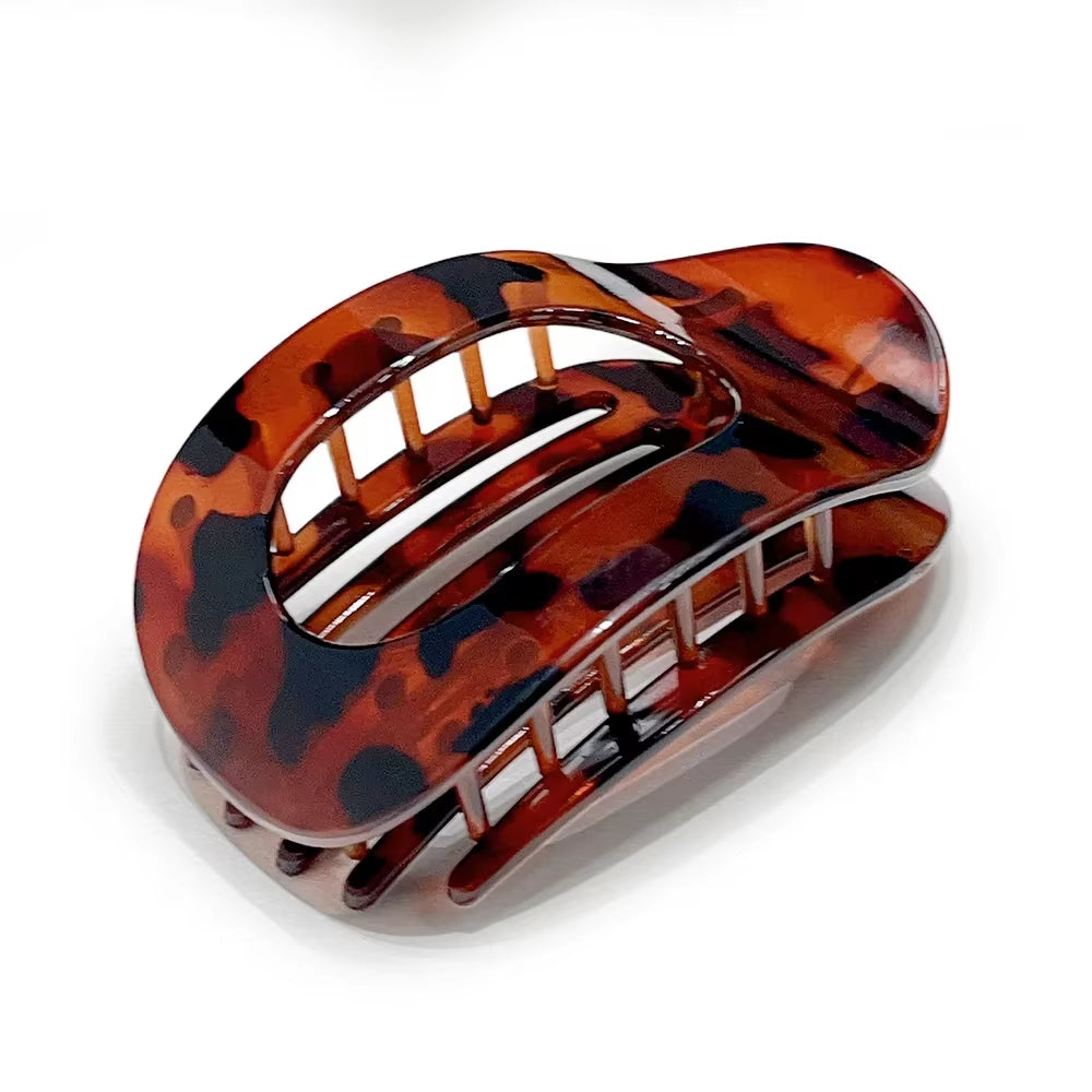 Fashion Oval Hair Claw Clip for Women New Design Leopard Matte Curved Flat Styling Barrettes Acrylic Lying down Hair Accessories