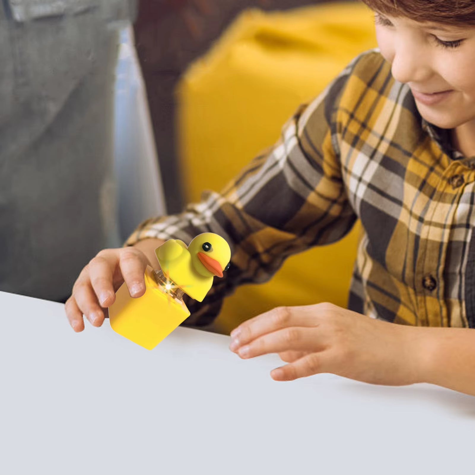 Quacky Duck Keyboard Fidget Toys Keychain Keyboard Decompression Toys Finger Button Clicker Sensory Toys Stress Relief Gifts