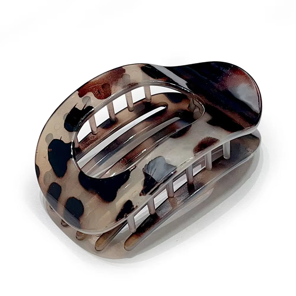 Fashion Oval Hair Claw Clip for Women New Design Leopard Matte Curved Flat Styling Barrettes Acrylic Lying down Hair Accessories