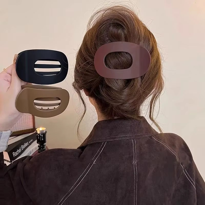 Fashion Oval Hair Claw Clip for Women New Design Leopard Matte Curved Flat Styling Barrettes Acrylic Lying down Hair Accessories