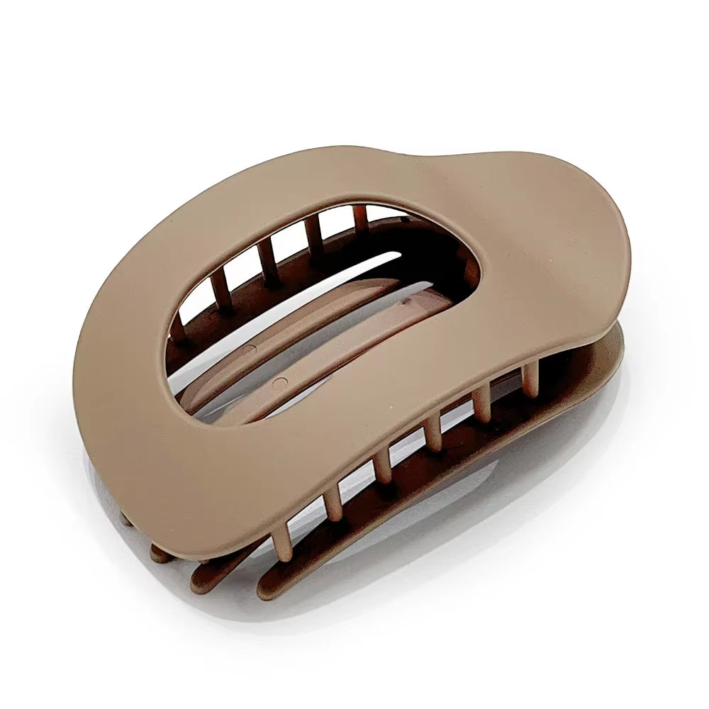 Fashion Oval Hair Claw Clip for Women New Design Leopard Matte Curved Flat Styling Barrettes Acrylic Lying down Hair Accessories